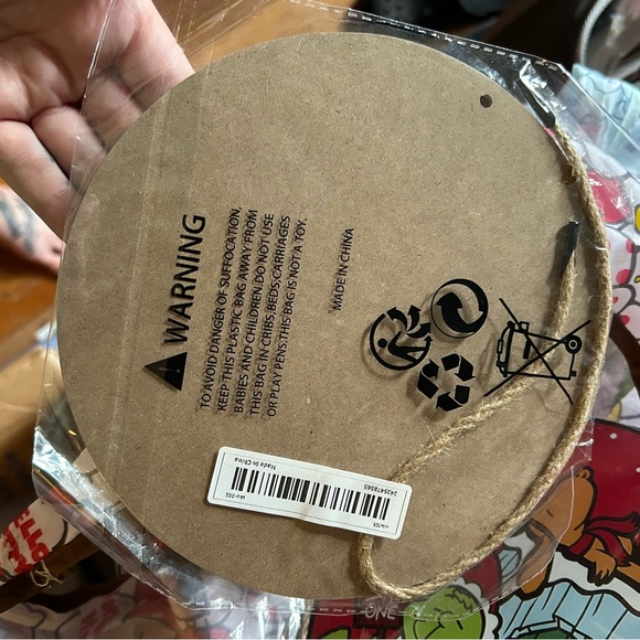 Charlie Brown and The Grinch Holiday Mashup Wooden Plaque - Picture 4 of 5